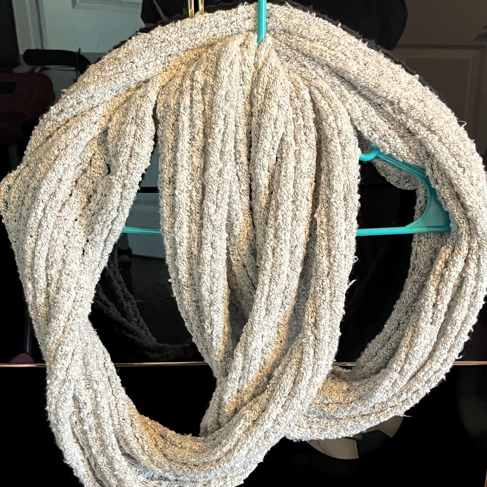 Infinity scarf